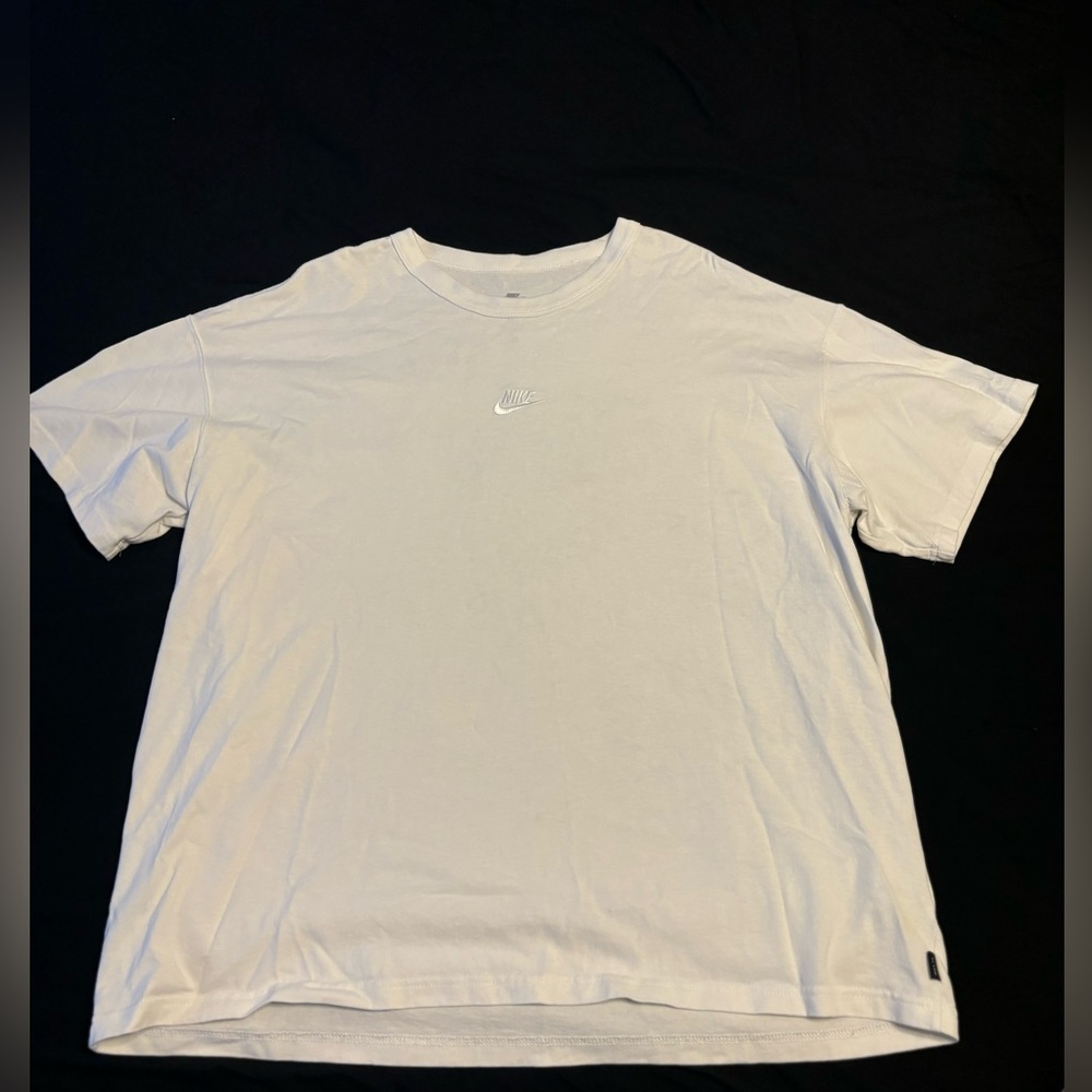 Nike Short Sleeve Tee Shirt